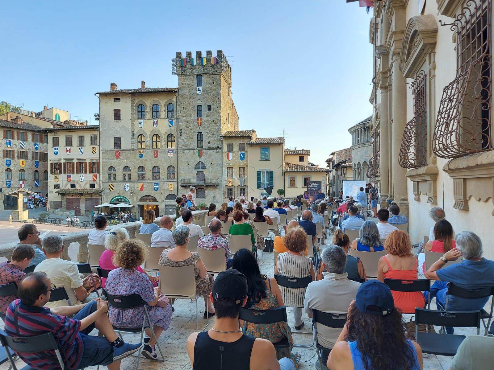 Confesercenti Arezzo: “Arezzo Moonlight Festival ” ospita Enrico Galiano e Flavio Caroli