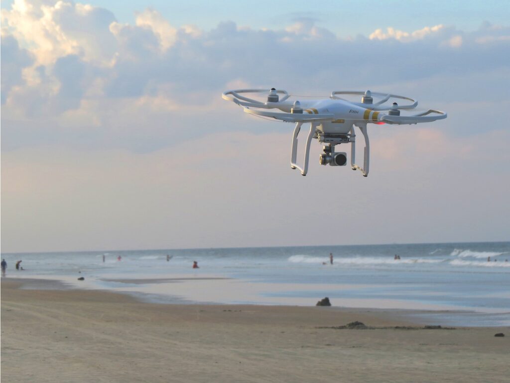 Droni: Regione Abruzzo riformula ordinanza che vietava volo su spiagge