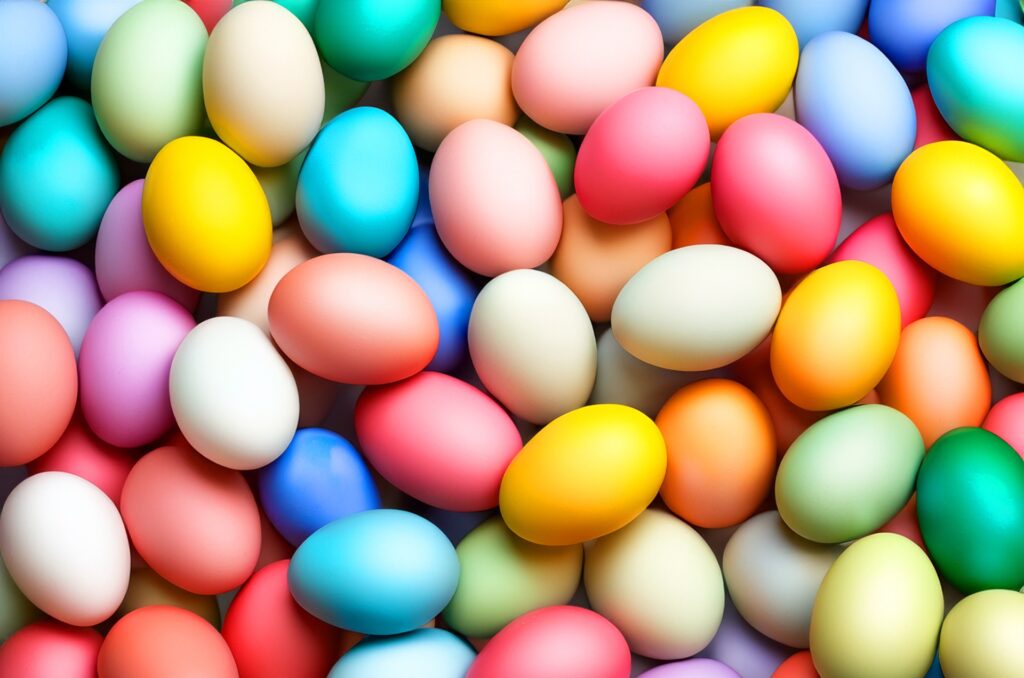 Pasqua: Confesercenti-Ipsos, voglia di festa, ma con un occhio al budget. Per il pranzo spesa prevista 2,4 miliardi di euro, in 5,6 milioni celebreranno al ristorante