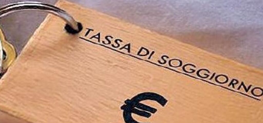 Confesercenti Salerno: “Aumento della tassa di soggiorno deciso senza confronto. Ora serve un tavolo permanente per programmare l’uso del gettito”