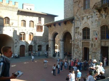 Turismo in provincia di Siena: primavera carioca